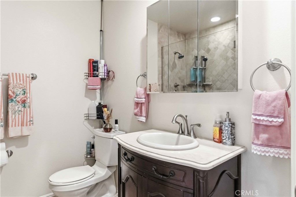 19406 Enadia Way Reseda, CA 91335 - Photo 24 of 34