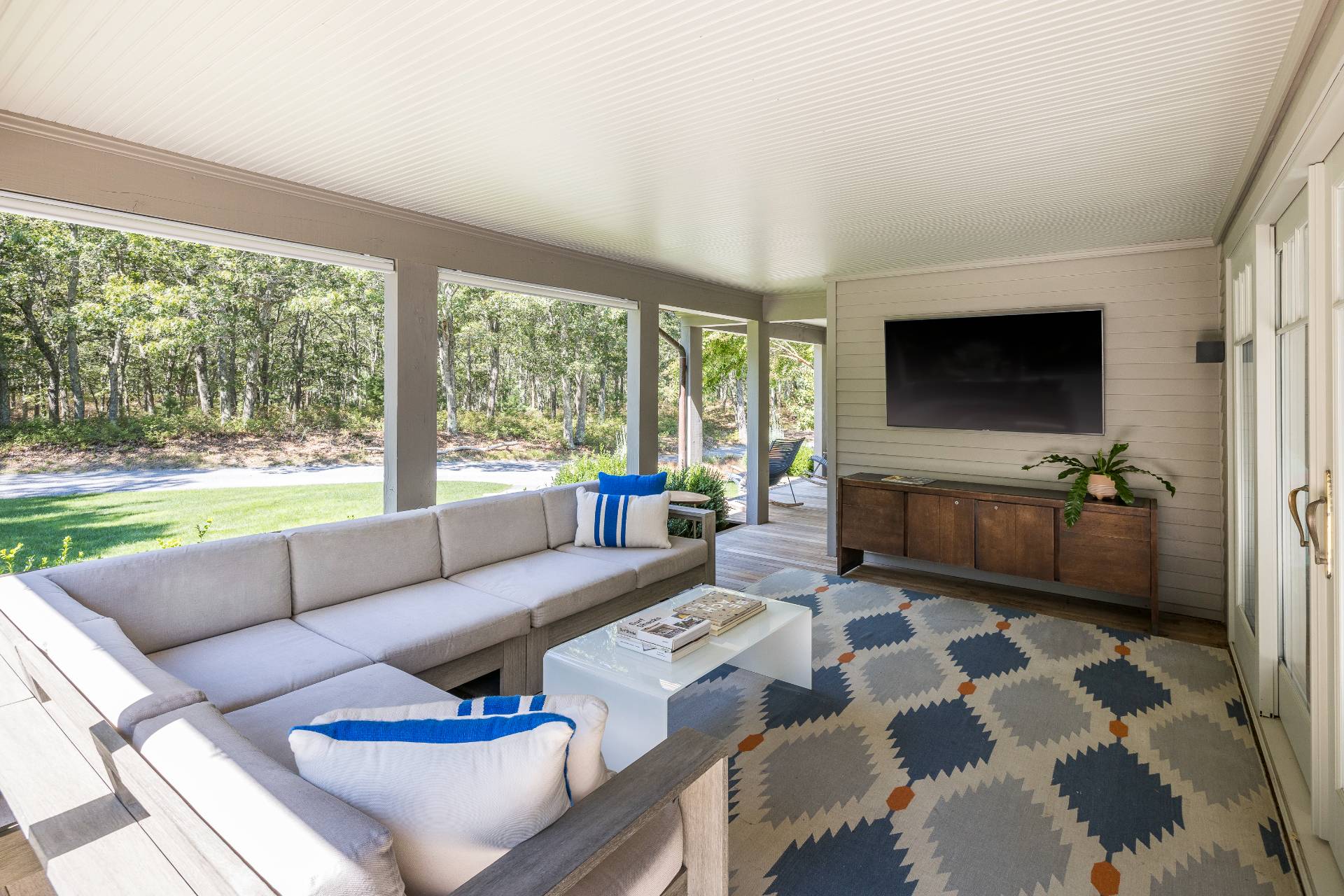 311 Town Line Road Wainscott, NY 11963 - Photo 34 of 39 Gallery Image 34