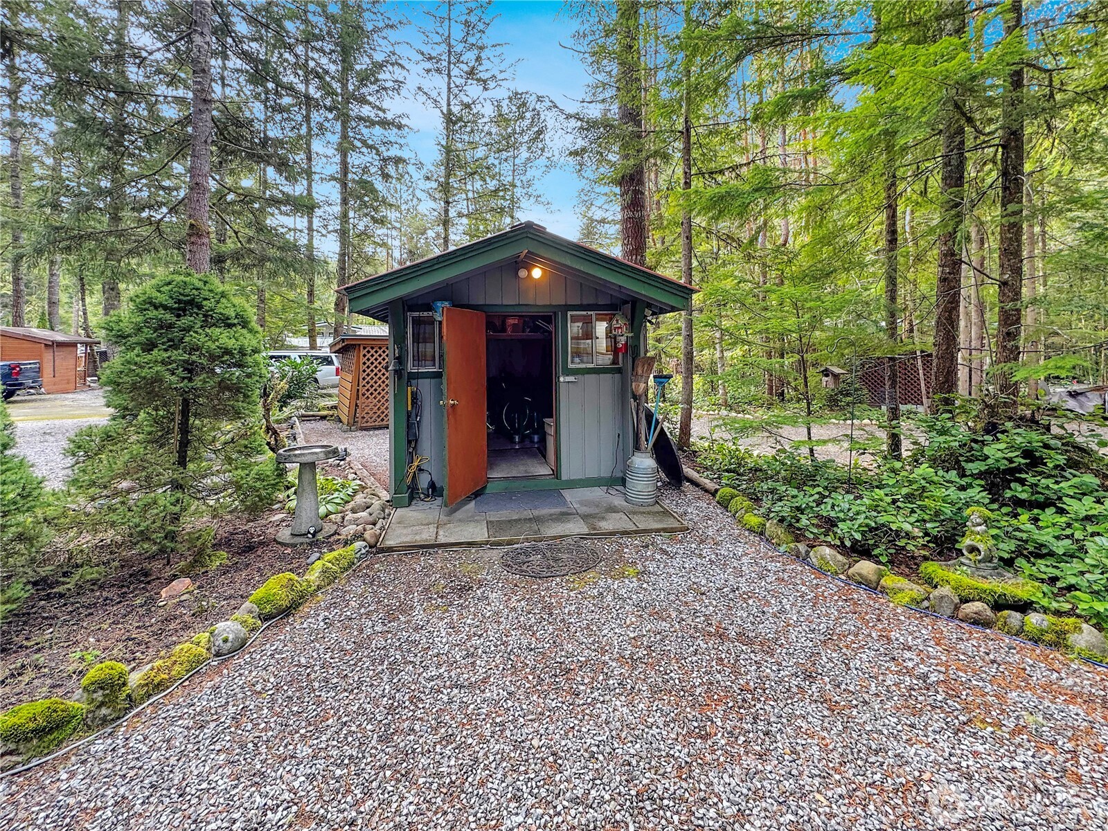 21 Drial Loop Maple Falls, WA 98266 - Photo 3 of 40