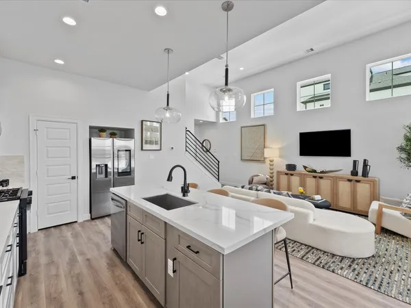 $509,990 | 9216 Washington Heights Street, Houston, TX 77063