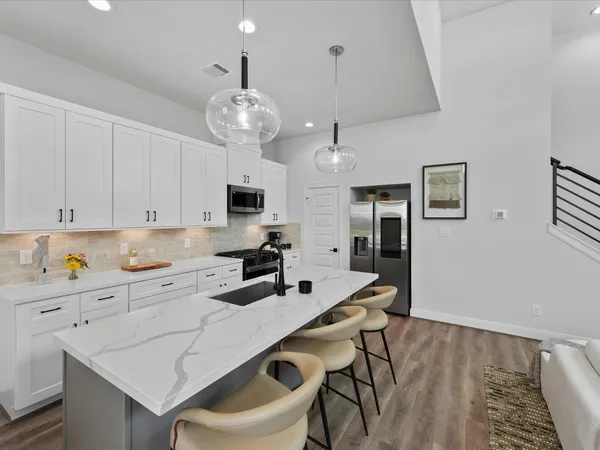 $509,990 | 9216 Washington Heights Street, Houston, TX 77063