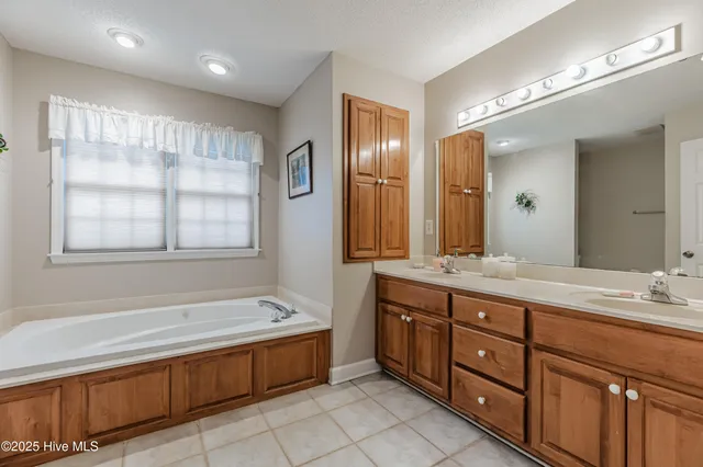 $507,500 | 514 Woods Court, Sunset Beach, NC 28468