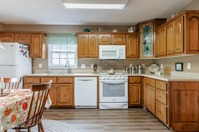 $507,500 | 514 Woods Court, Sunset Beach, NC 28468