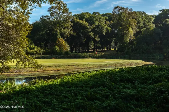 $507,500 | 514 Woods Court, Sunset Beach, NC 28468