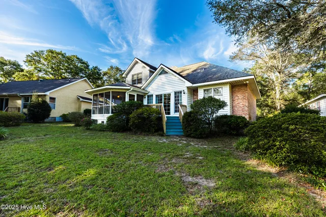 $507,500 | 514 Woods Court, Sunset Beach, NC 28468