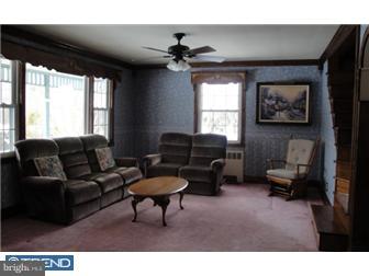 430 Church Road Sicklerville, NJ 08081 - Photo 4 of 10 Living Room