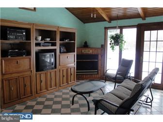 430 Church Road Sicklerville, NJ 08081 - Photo 8 of 10 Sun Room