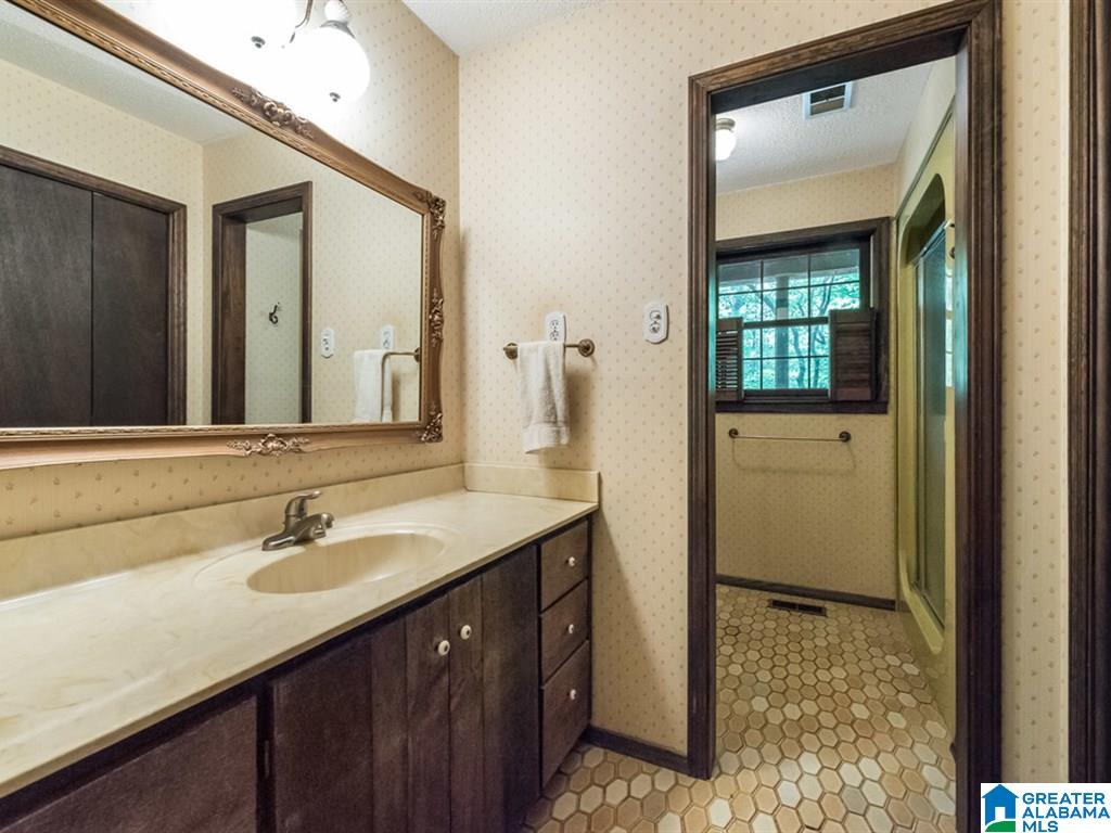 22461 Rosser Lane McCalla, AL 35111 - Photo 10 of 33