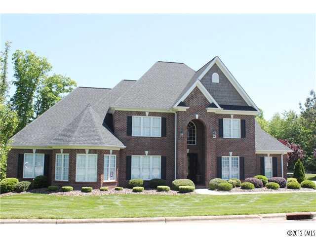 4220 3rd Street Northwest Hickory, NC 28601 - Photo 1 of 16