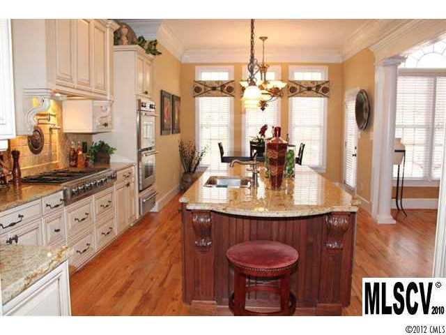4220 3rd Street Northwest Hickory, NC 28601 - Photo 6 of 16