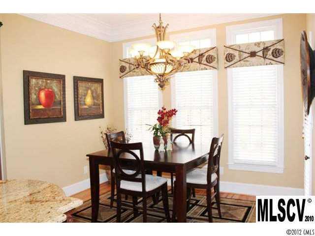 4220 3rd Street Northwest Hickory, NC 28601 - Photo 7 of 16