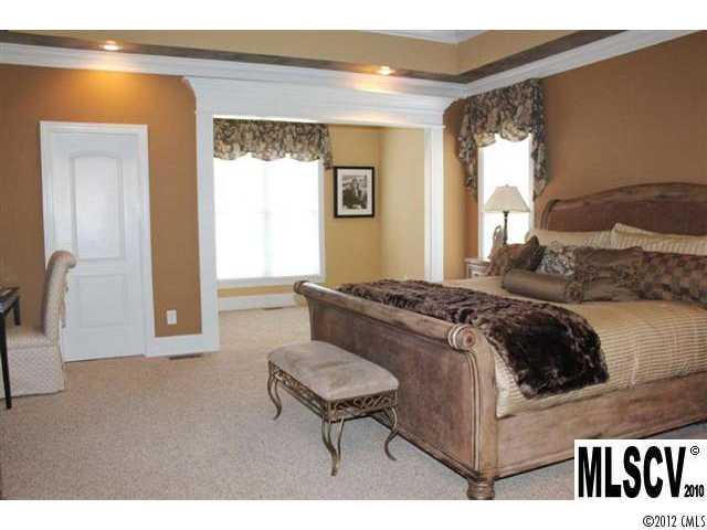 4220 3rd Street Northwest Hickory, NC 28601 - Photo 8 of 16