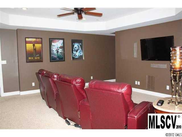 4220 3rd Street Northwest Hickory, NC 28601 - Photo 10 of 16