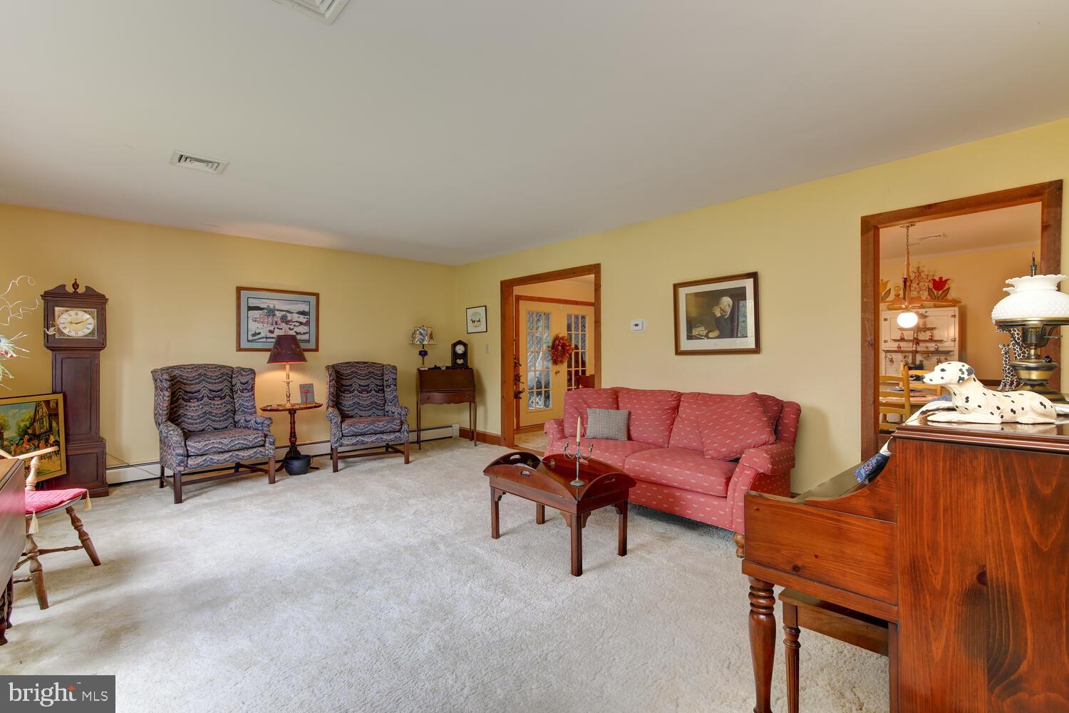 14 Indian Run Road Avondale, PA 19311 - Photo 4 of 35