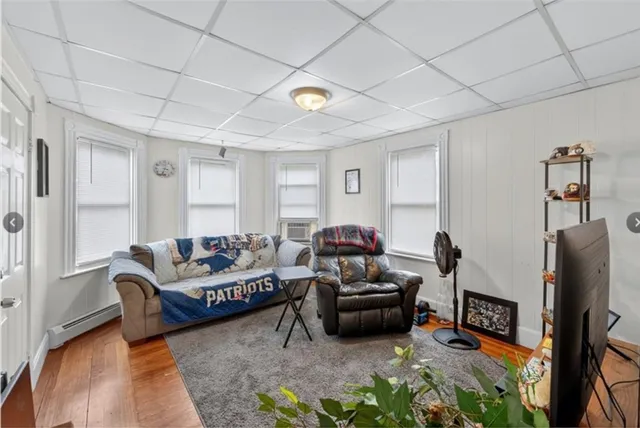 $1,700 | 291 Pontiac Avenue, Providence, RI 02910