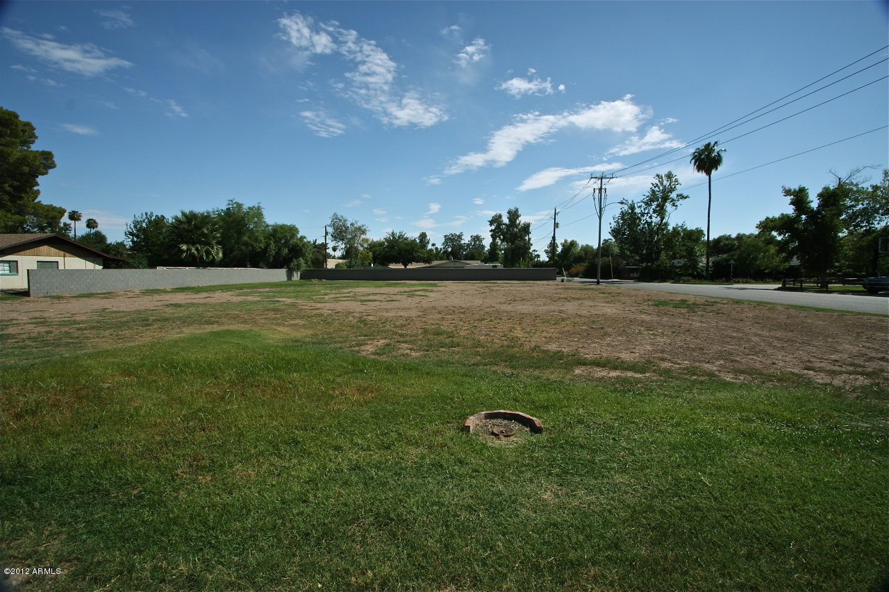 303 East Ocotillo Road, Unit 23 Phoenix, AZ 85012 - Photo 1 of 4 View from Ocotillo to Lot