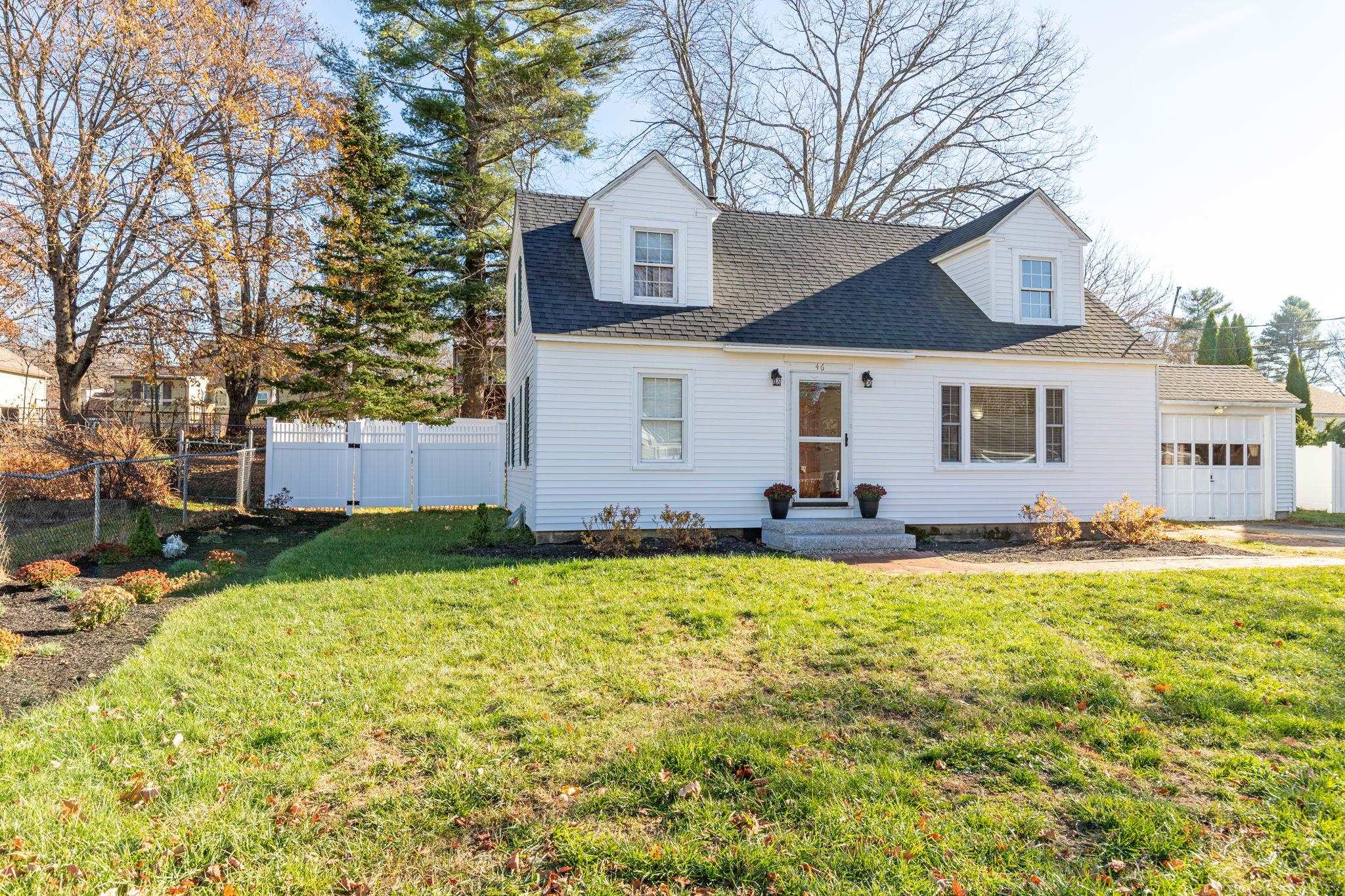 46 Richardson Street Rochester, NH 03867 - Photo 2 of 37