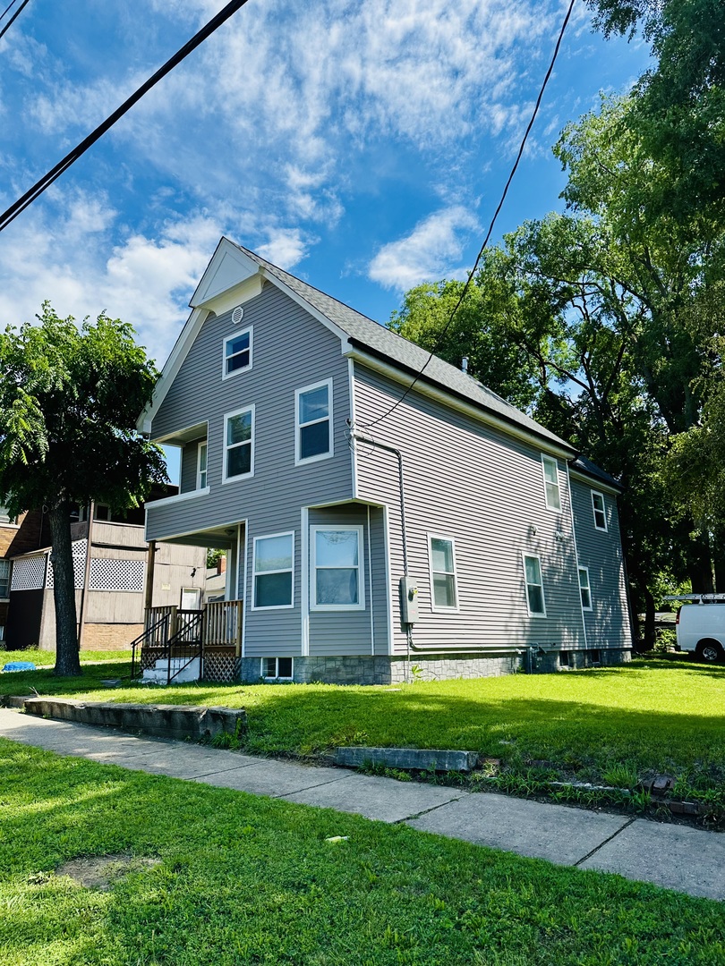 314 Spring Street Peoria, IL 61603 - Photo 3 of 38