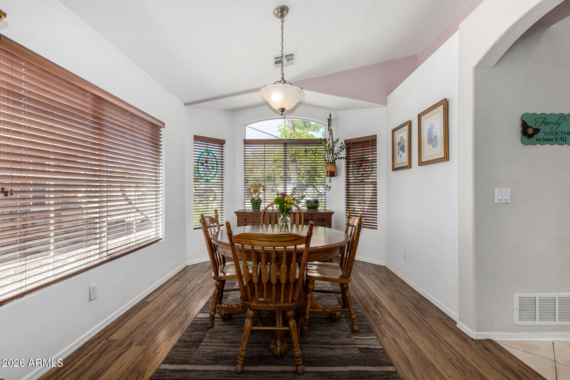 79 West Gail Drive Gilbert, AZ 85233 - Photo 17 of 37 Dining room, bay window pendant