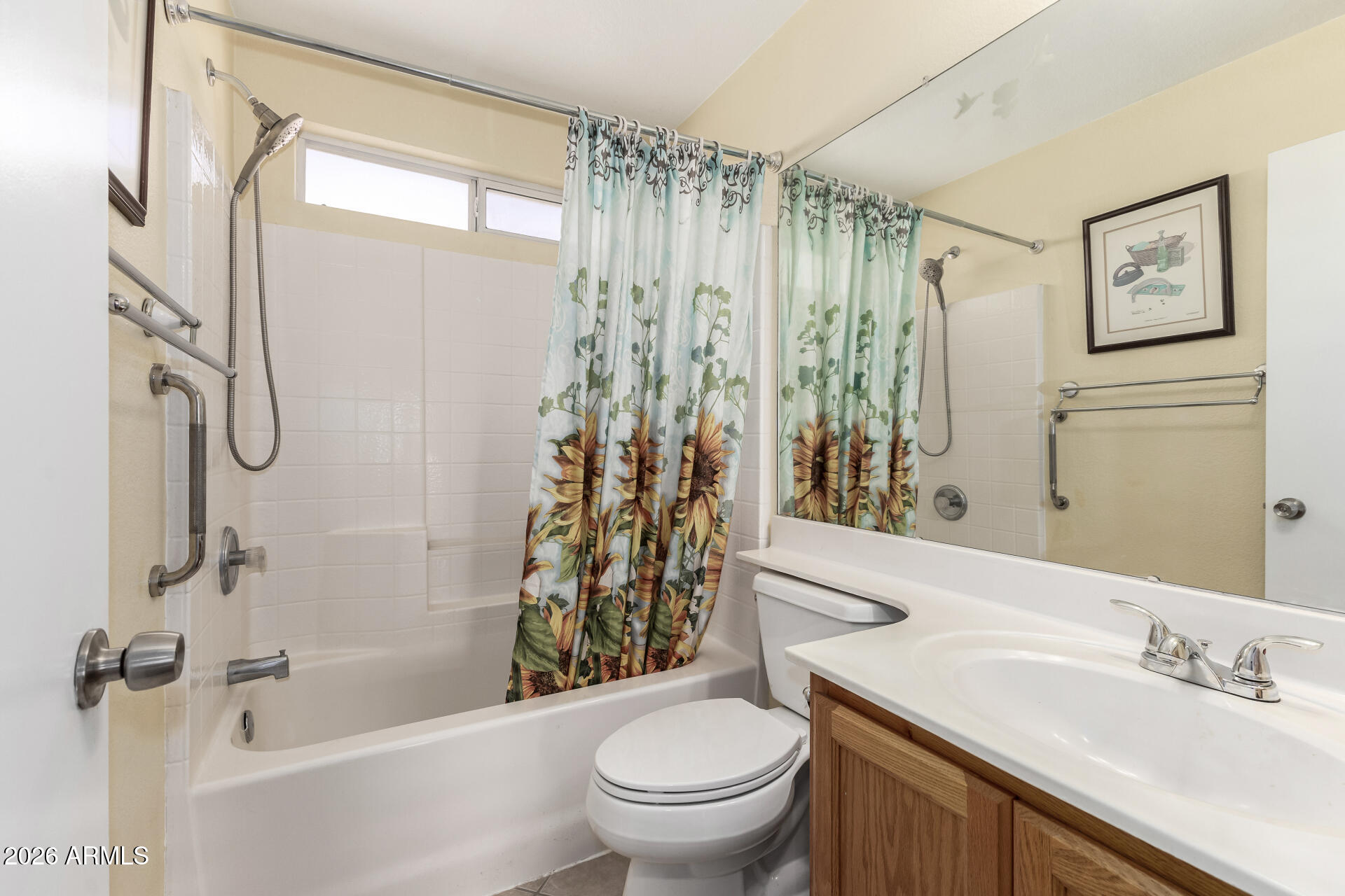 79 West Gail Drive Gilbert, AZ 85233 - Photo 27 of 37 Hall bath, tub-shower combo vanity