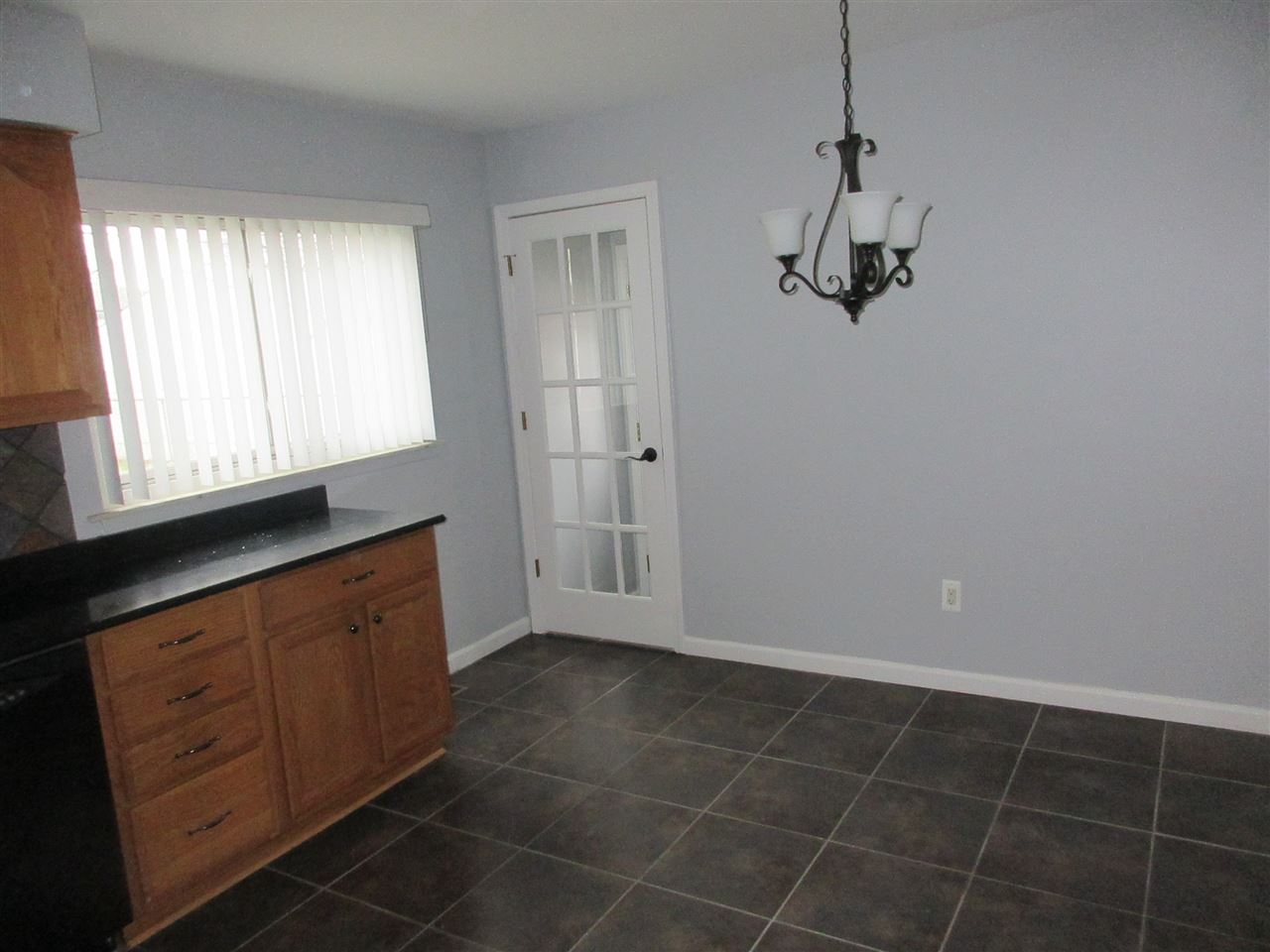 40530 Pickett Ridge Road Sterling Heights, MI 48313 - Photo 8 of 30 31368849-7.JPG