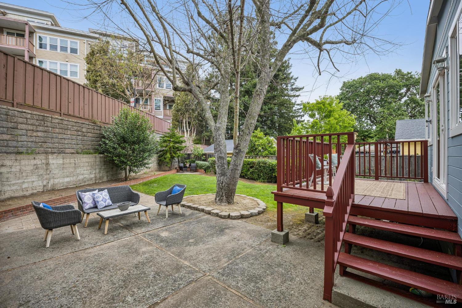 35 San Pablo Avenue San Rafael, CA 94903 - Photo 37 of 43 a view of a patio with a table and chairs