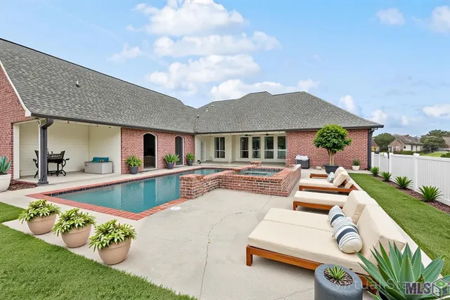 $650,000 | 11177 Toria Lane, St. Amant, LA 70774