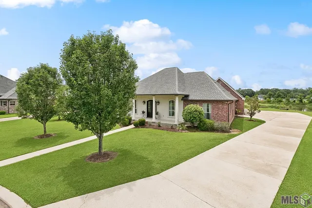 $650,000 | 11177 Toria Lane, St. Amant, LA 70774