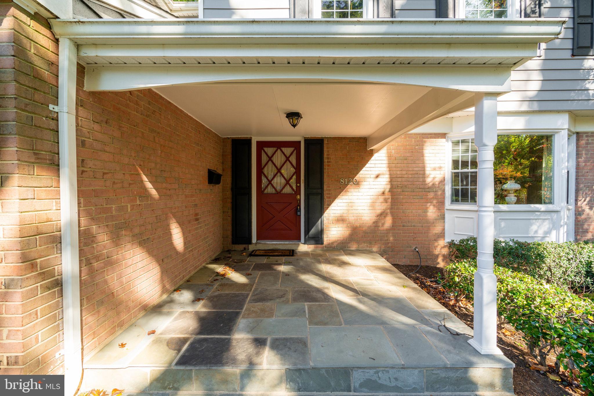 8120 Langbrook Road Springfield, VA 22152 - Photo 4 of 68 Gallery Image 4
