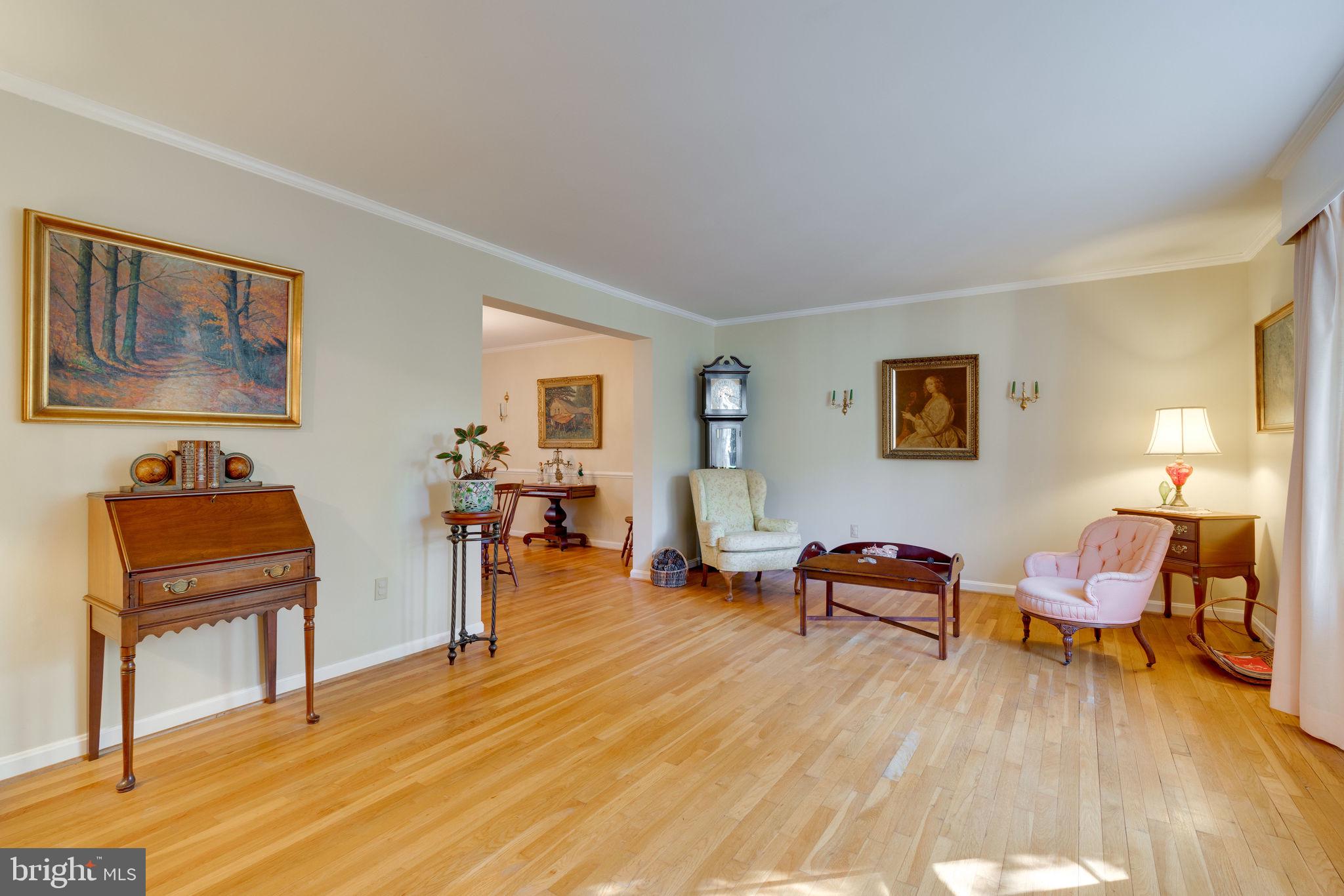 8120 Langbrook Road Springfield, VA 22152 - Photo 8 of 68 Gallery Image 8