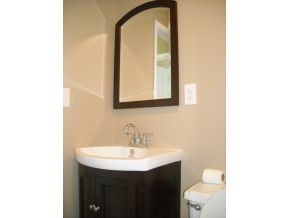 114 Avondale Road Greeneville, TN 37745 - Photo 8 of 10 bathroom