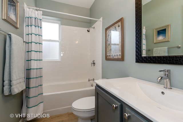 929 West Gordon Terrace, Unit 3 Chicago, IL 60613 - Photo 10 of 11