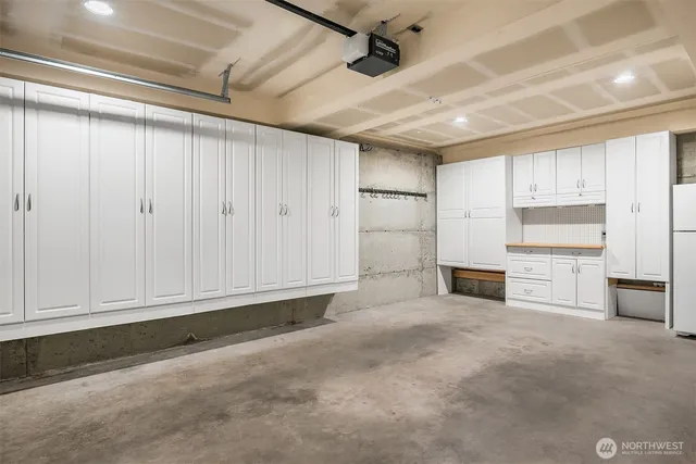 a view of livingroom with an empty space