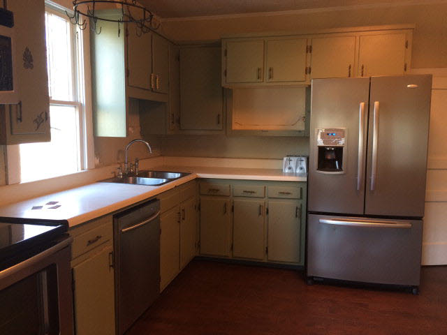 12879 Alabama Street Elberta, AL 36530 - Photo 5 of 24 Kitchen