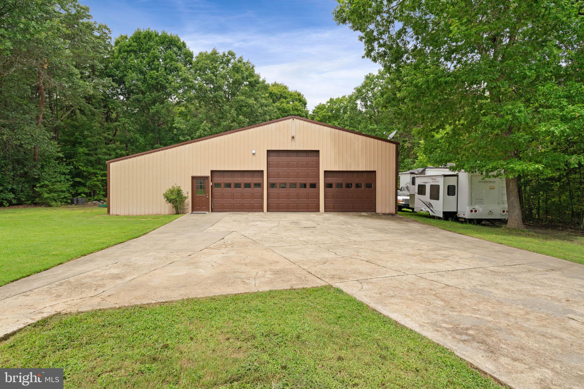 5418 Courthouse Road Spotsylvania, VA 22551 - Photo 5 of 73 Huge Garage/Workshop