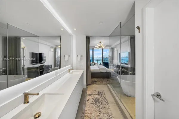 $25,000 | 700 Northeast 24th Street, Unit 1507, Miami, FL 33137