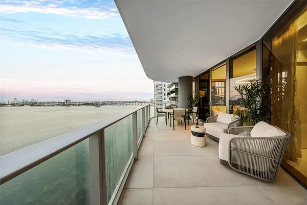 $25,000 | 700 Northeast 24th Street, Unit 1507, Miami, FL 33137