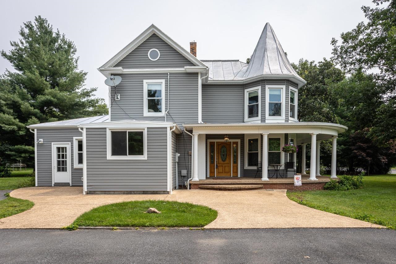7231 Spring Creek Road Bridgewater, VA 22812 - Photo 39 of 74 front view of a house with a yard