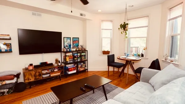 $4,100 | 21 Highland Park Avenue, Unit 2, Boston, MA 02119