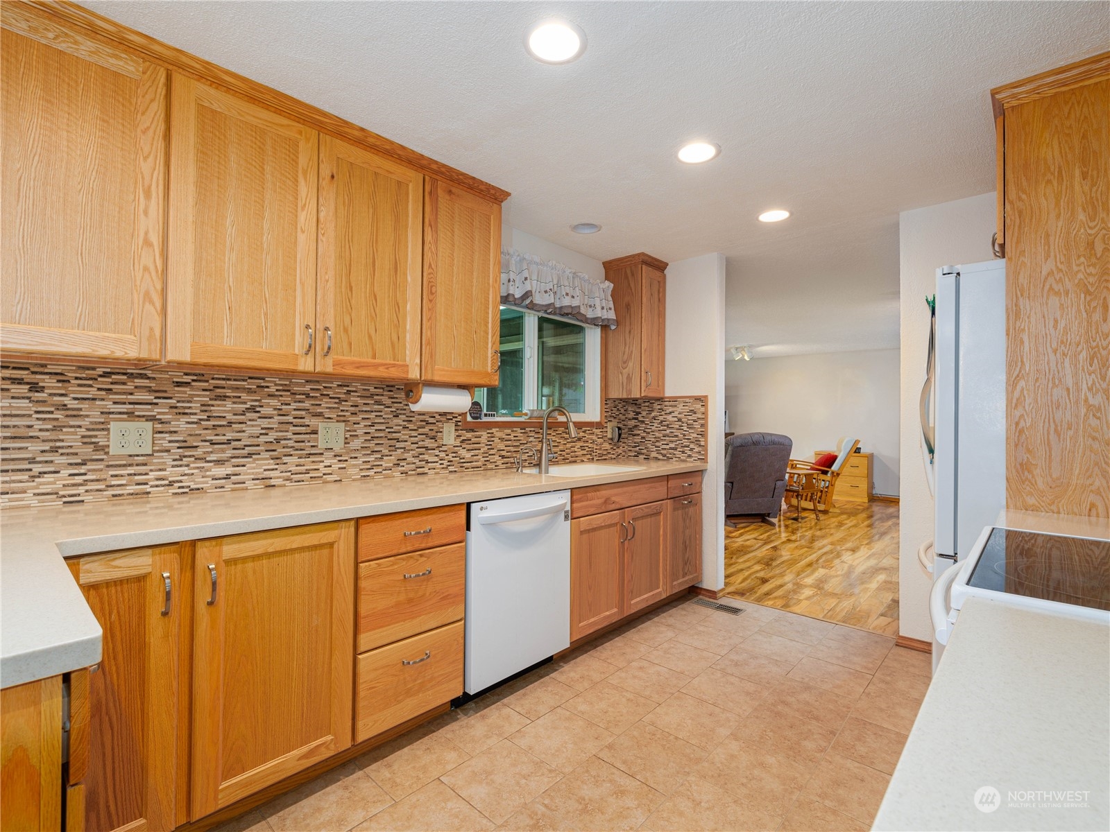 814 Pheasant Road Centralia, WA 98531 - Photo 7 of 36 Gallery Image 7