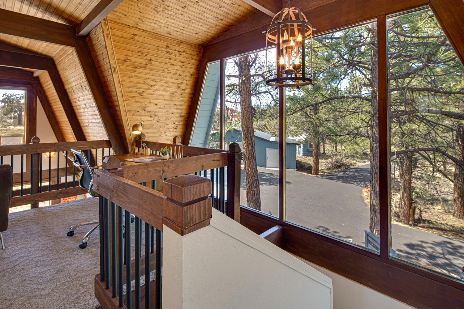 16057 Cattle Drive Road Sisters, OR 97759 - Photo 35 of 49 Loft