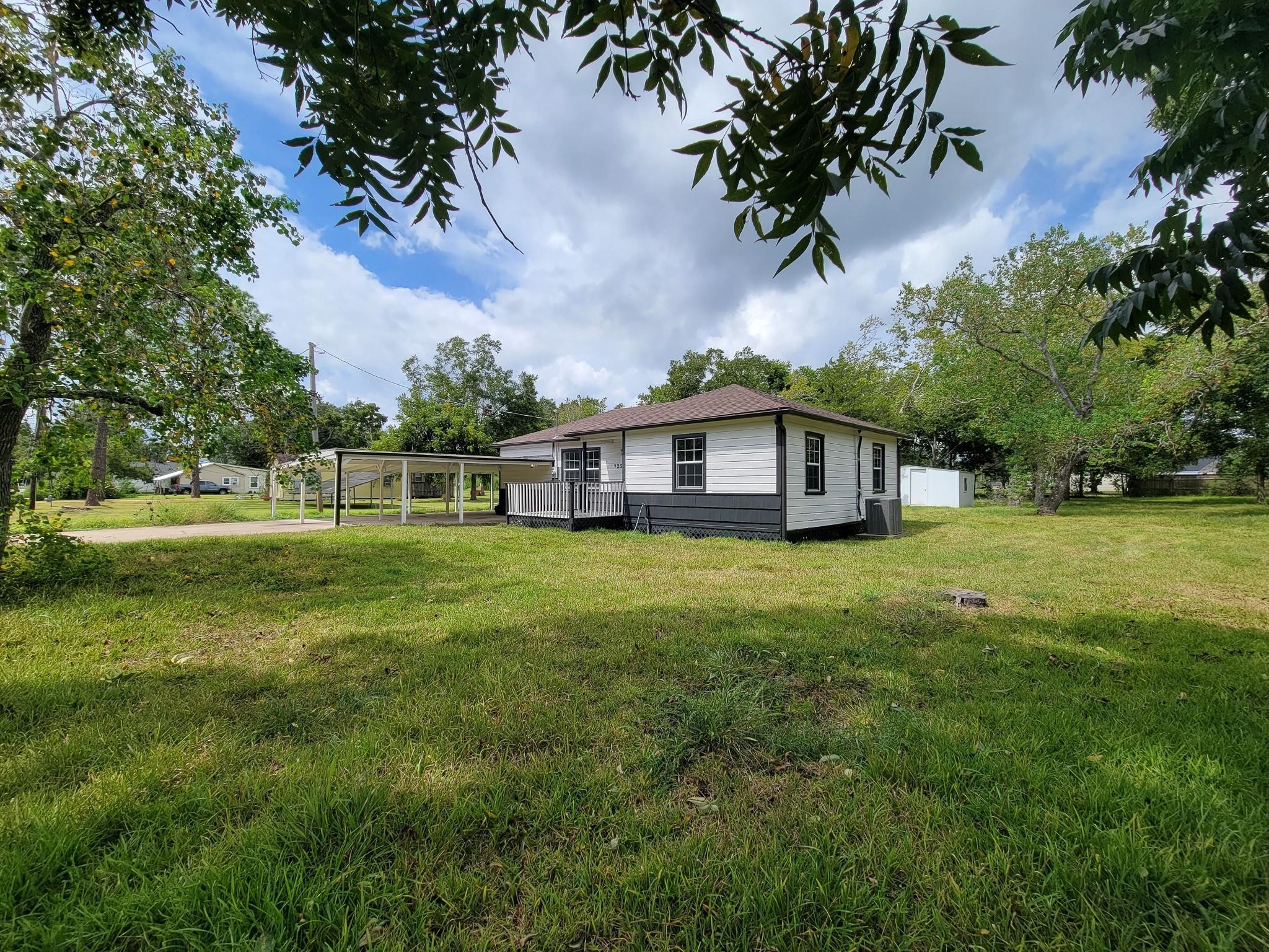 725 Cahill Road Angleton, TX 77515 - Photo 38 of 42 Gallery Image 38