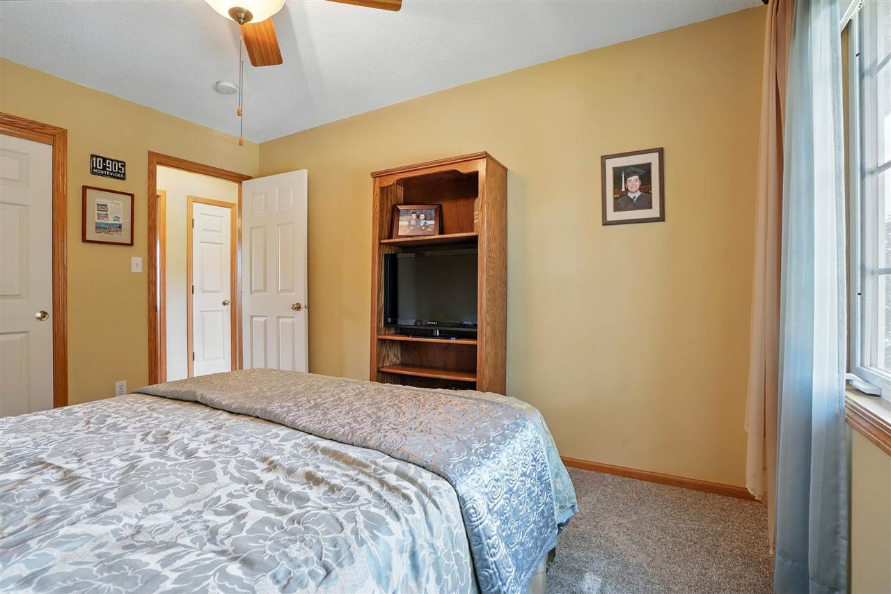 7025 Walden Road Northeast Cedar Rapids, IA 52402 - Photo 26 of 58 Gallery Image 26