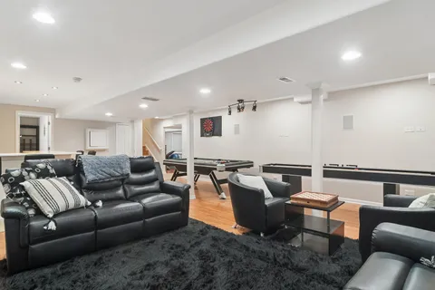 $829,000 | 2313 Avalon Drive, Buffalo Grove, IL 60089