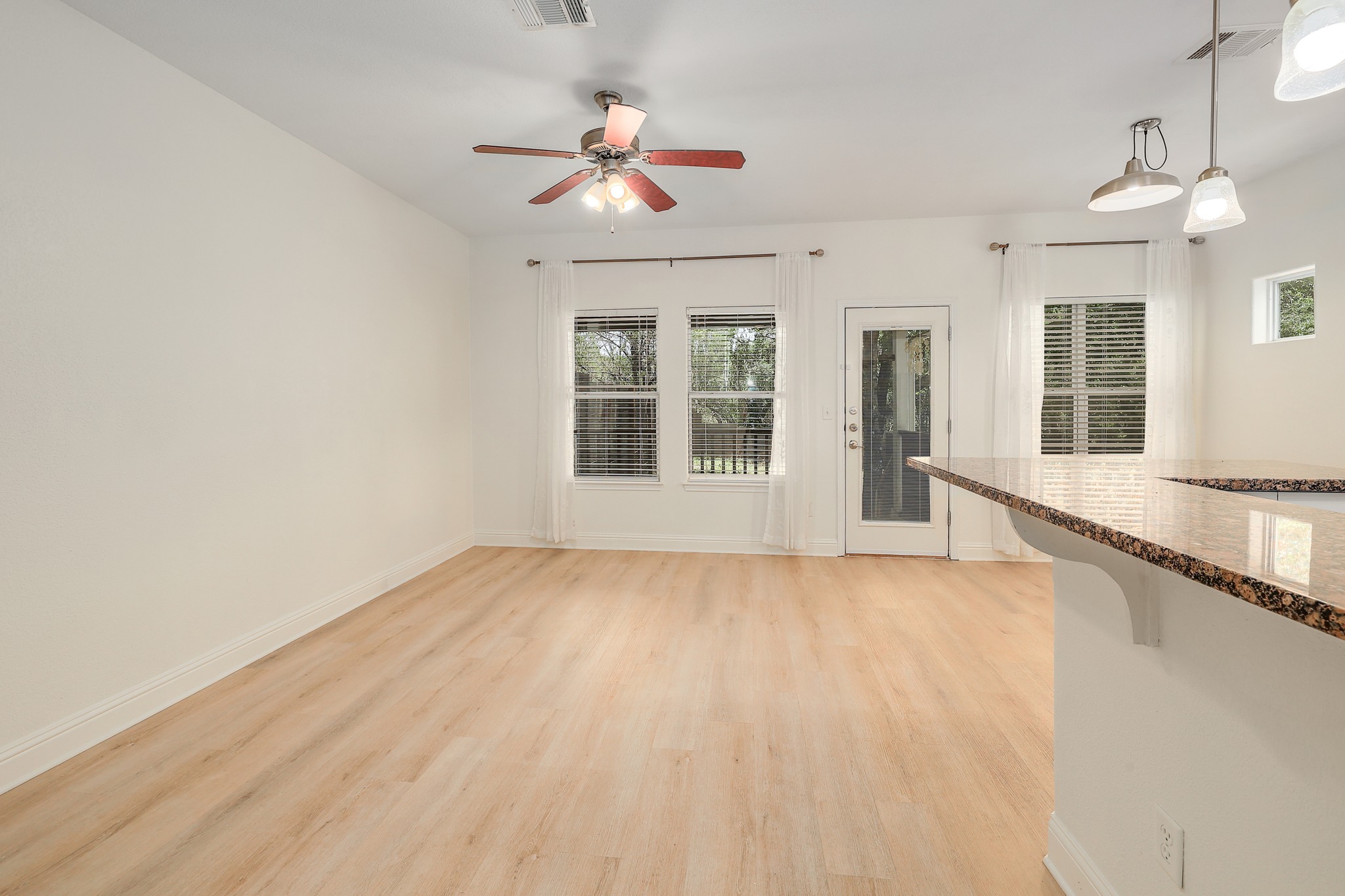 4803 A Pecan Springs Road, Unit B Austin, TX 78723 - Photo 4 of 27