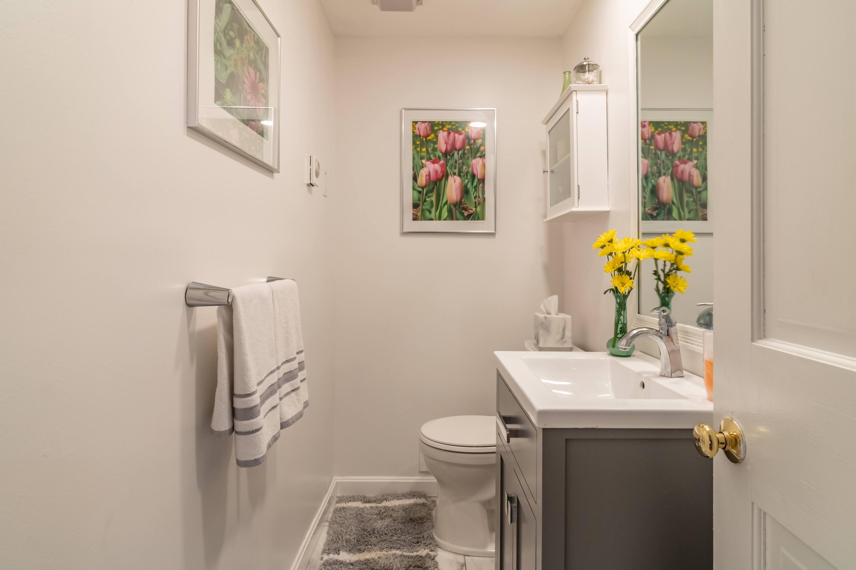 1076 Norway Road Glenburn, ME 04401 - Photo 26 of 87 1076 Norway Road Interiors-43