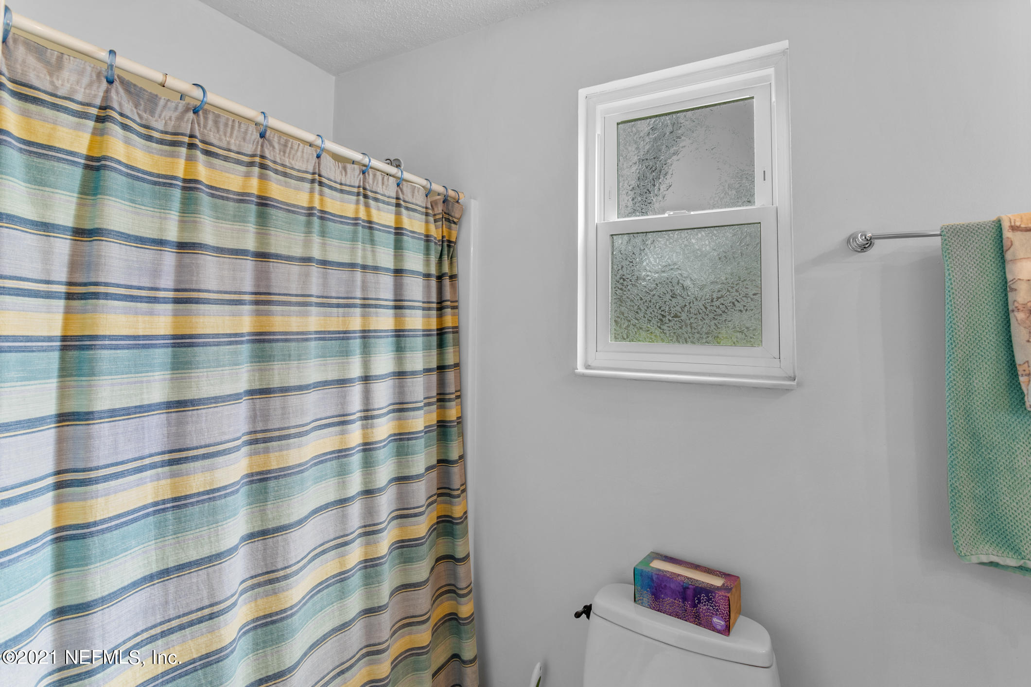 10841 Reading Road Jacksonville, FL 32257 - Photo 15 of 25 a view of a bathroom