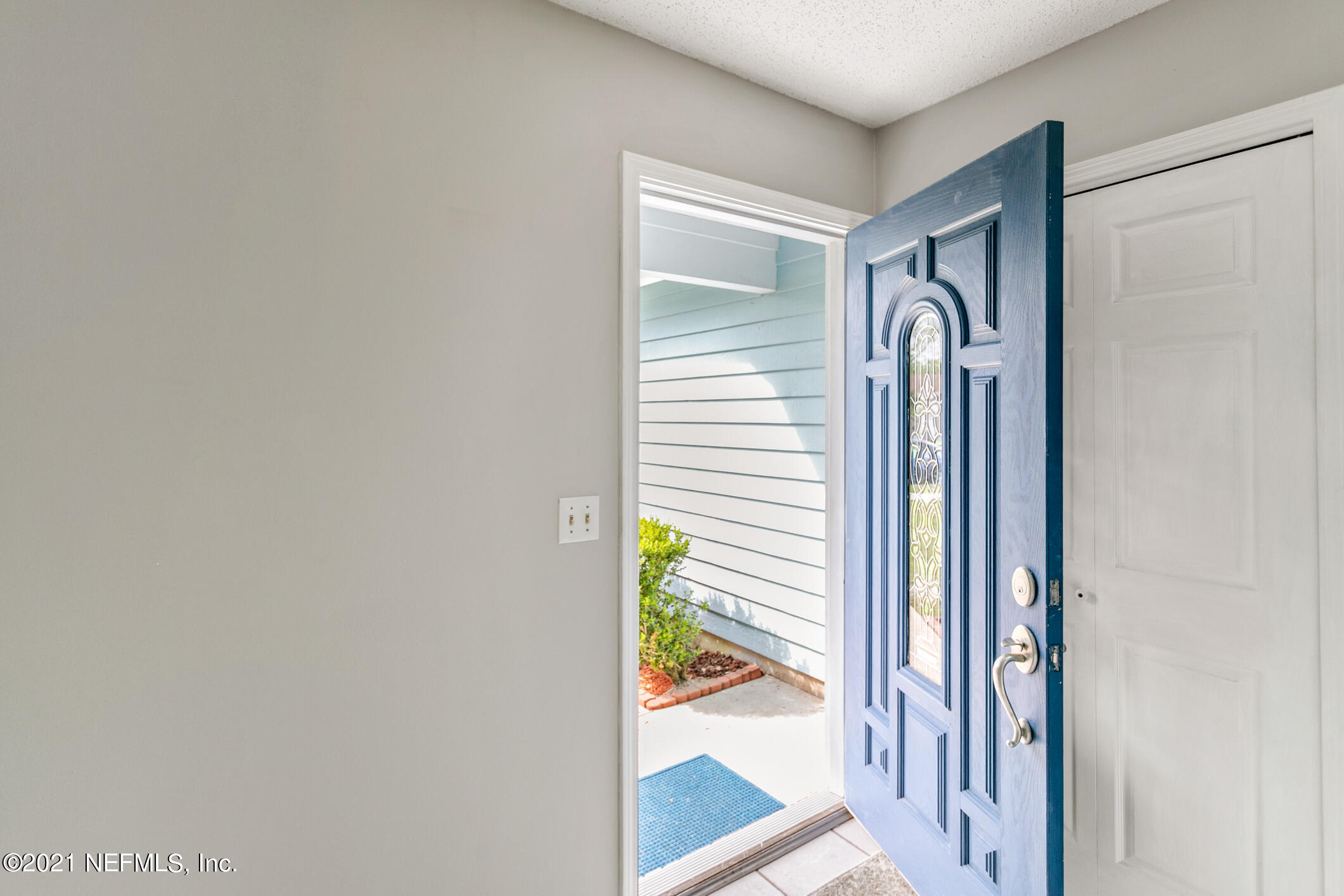 10841 Reading Road Jacksonville, FL 32257 - Photo 2 of 25