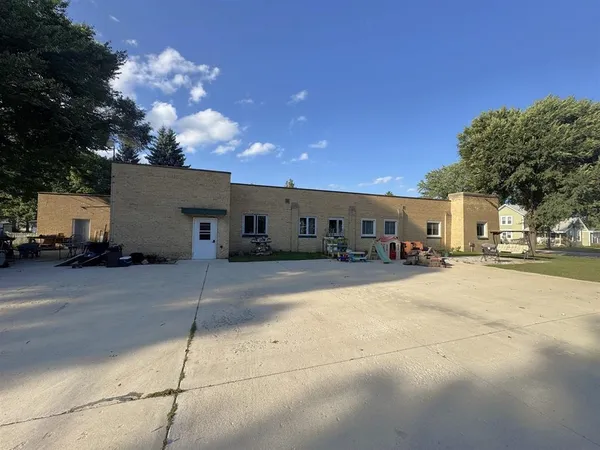 $329,900 | 605 East 4th Avenue, Brodhead, WI 53520