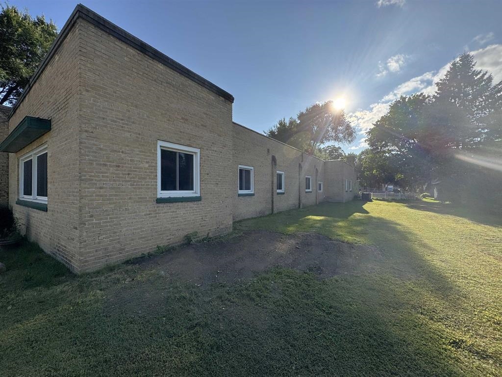 605 East 4th Avenue Brodhead, WI 53520 - Photo 6 of 21